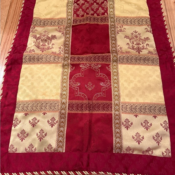 VTG Regency Red and Gold Tapestry Pillowcases Castlecore Renaissance - Picture 5 of 7